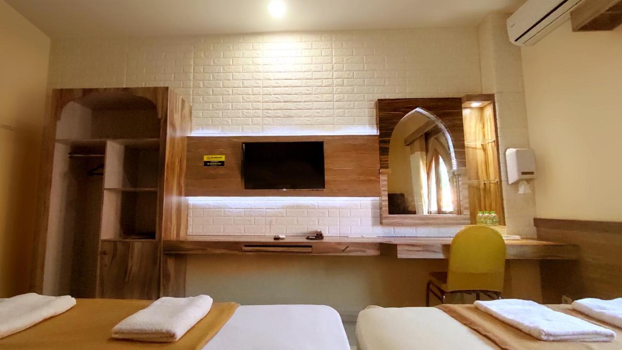 סמאראנג Hotel Syariah Larismanis מראה חיצוני תמונה
