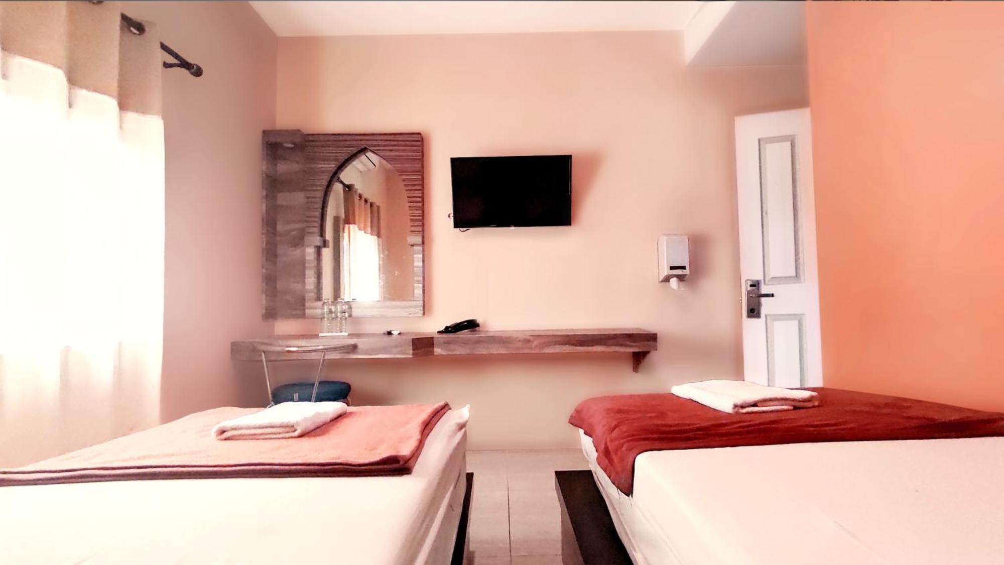סמאראנג Hotel Syariah Larismanis מראה חיצוני תמונה
