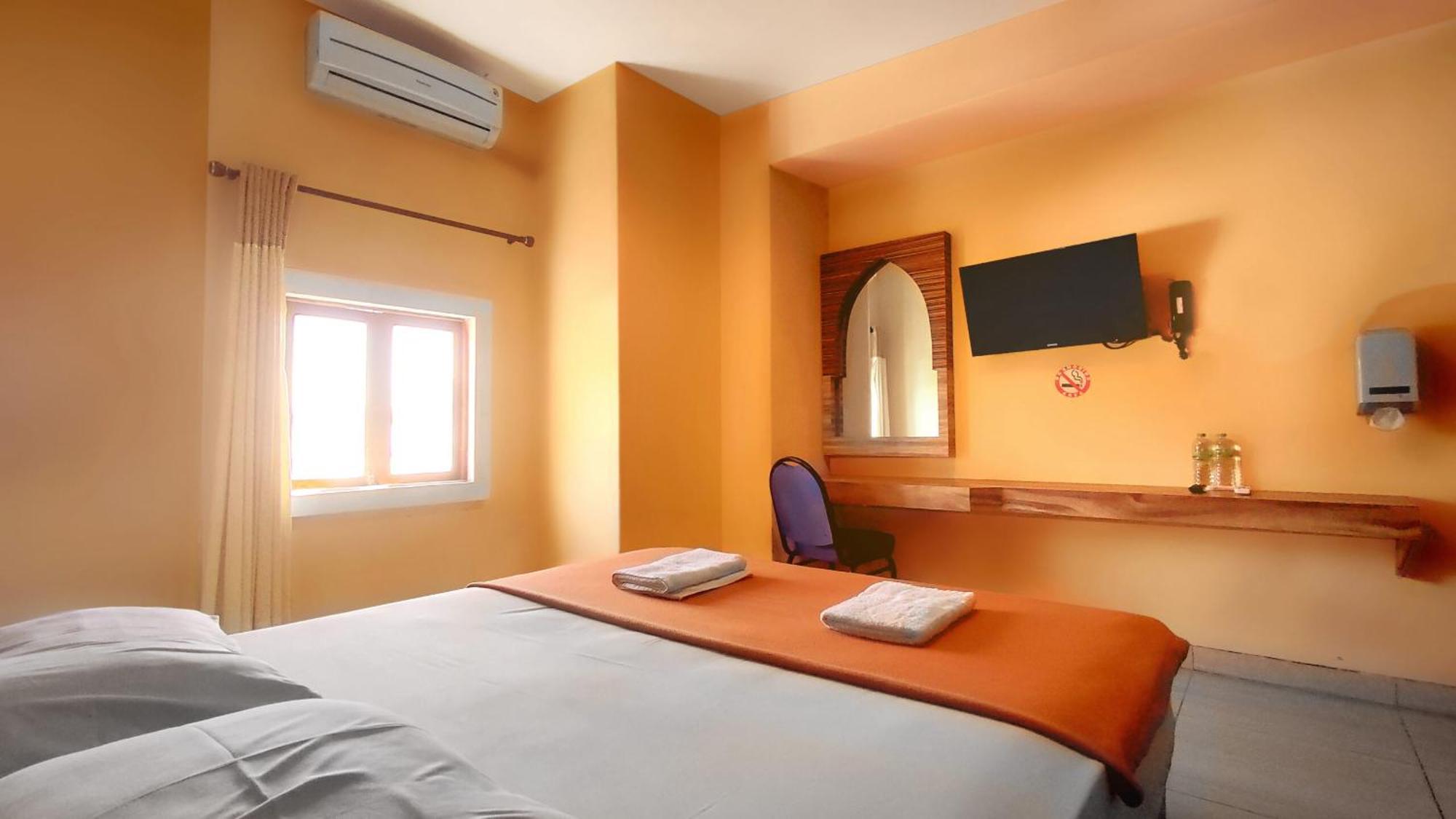 סמאראנג Hotel Syariah Larismanis מראה חיצוני תמונה
