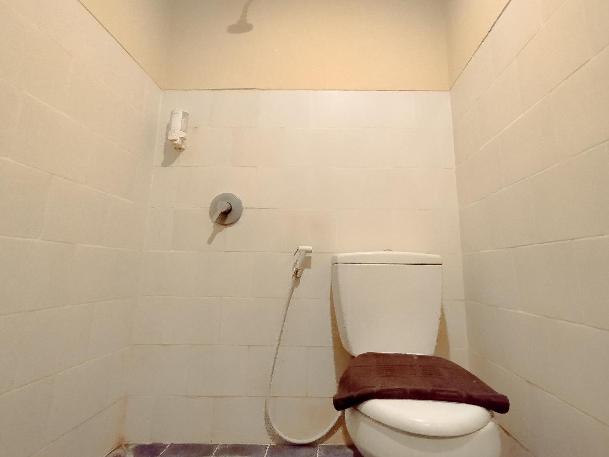 סמאראנג Hotel Syariah Larismanis מראה חיצוני תמונה